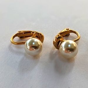 Vintage RMN Clip Pearl Earrings